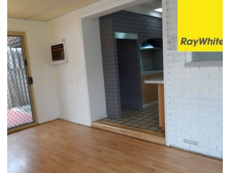 10 Harlow Street, Camillo WA 6111