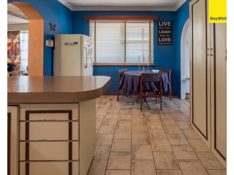 24 Fremantle Road, Gosnells WA 6110