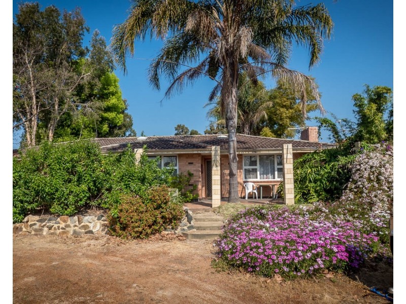 24 Fremantle Road, Gosnells WA 6110