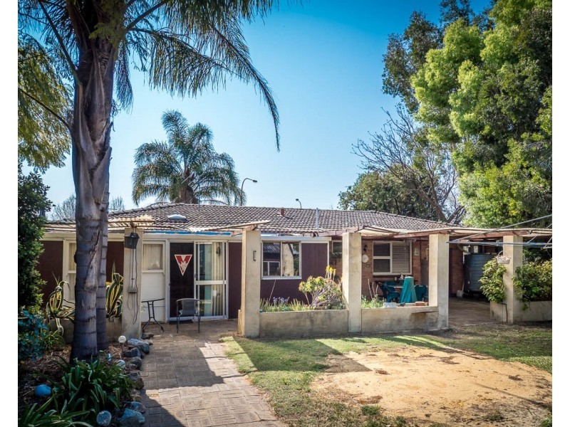 24 Fremantle Road, Gosnells WA 6110