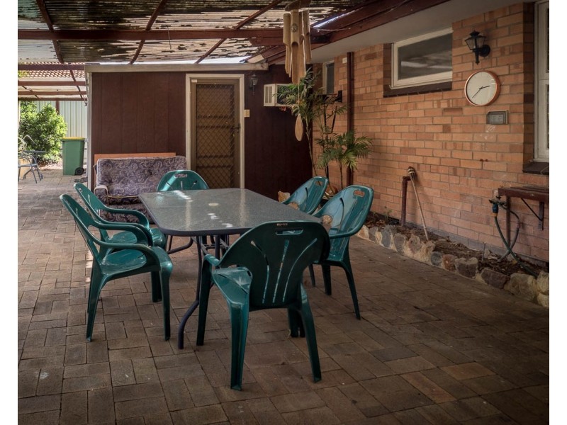 24 Fremantle Road, Gosnells WA 6110