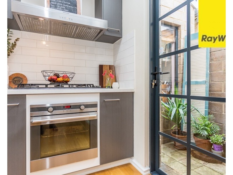 4B Locksley Avenue, Armadale WA 6112