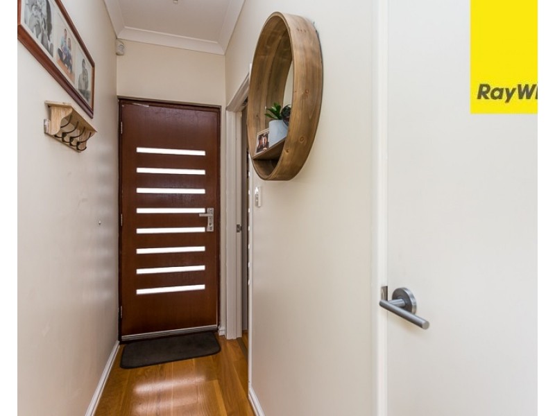 4B Locksley Avenue, Armadale WA 6112