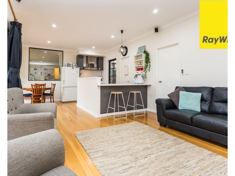 4B Locksley Avenue, Armadale WA 6112