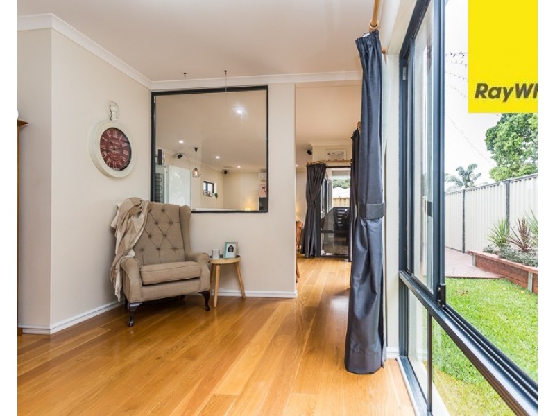 4B Locksley Avenue, Armadale WA 6112