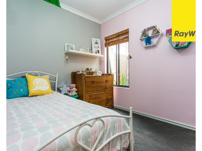 4B Locksley Avenue, Armadale WA 6112