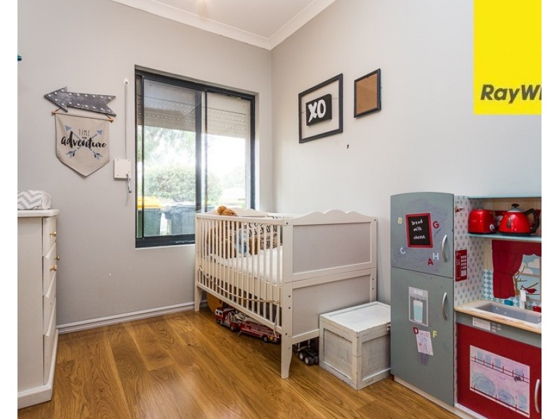 4B Locksley Avenue, Armadale WA 6112