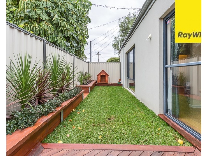 4B Locksley Avenue, Armadale WA 6112