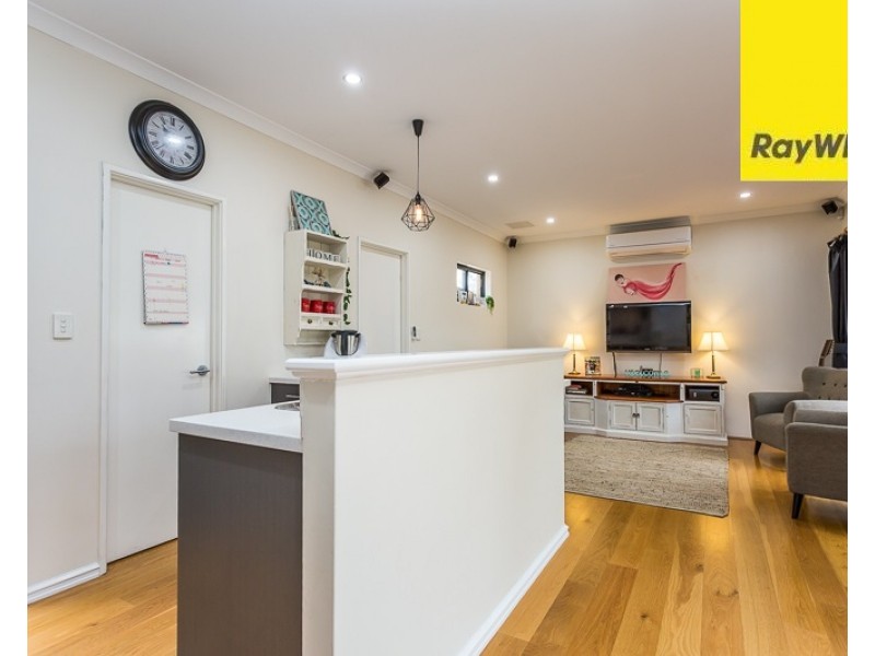 4B Locksley Avenue, Armadale WA 6112