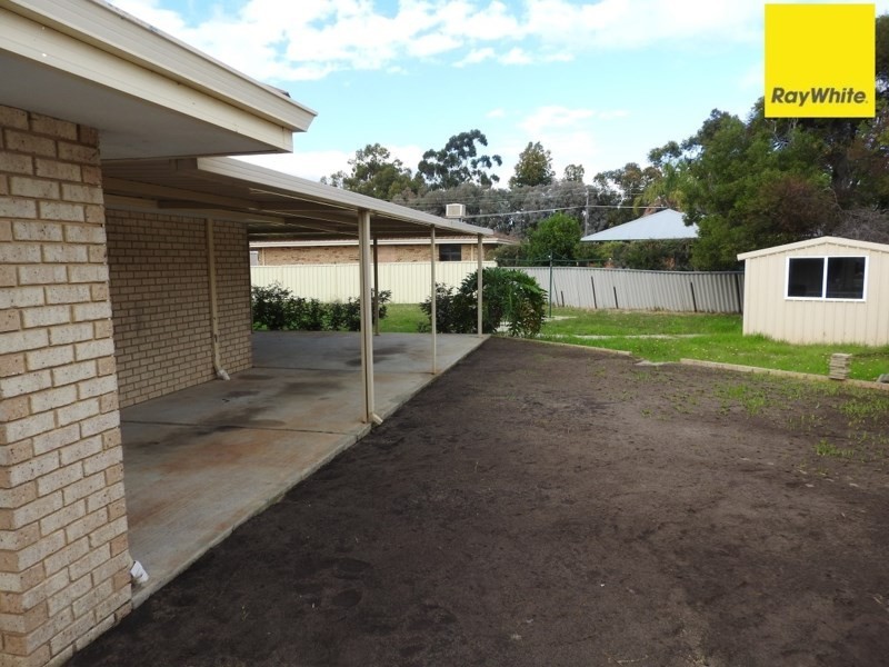 18 Abernethy Grove, Seville Grove WA 6112