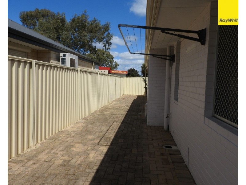 6 Narooma Street, Armadale WA 6112