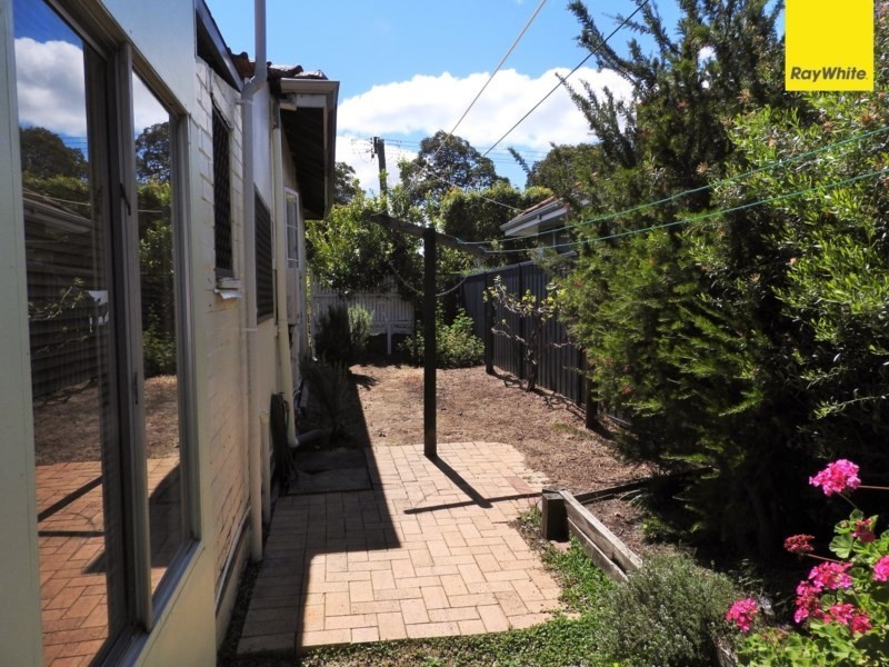 18 Seventh Road, Armadale WA 6112