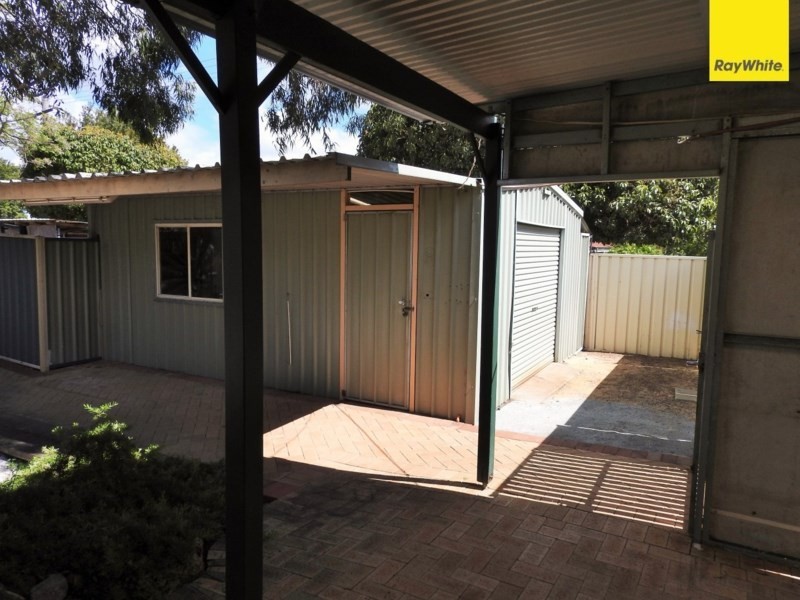 18 Seventh Road, Armadale WA 6112