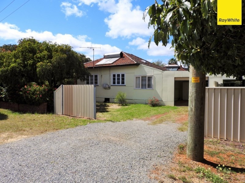 18 Seventh Road, Armadale WA 6112