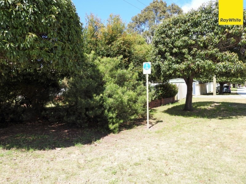 18 Seventh Road, Armadale WA 6112