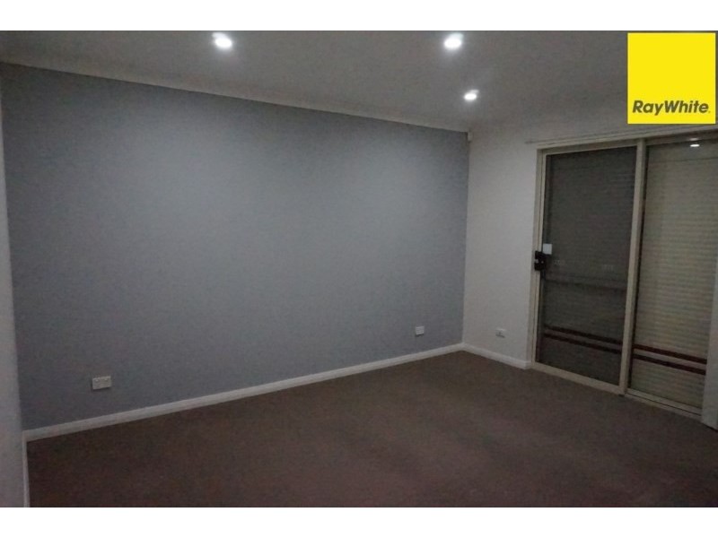 31/135 Challis Road, Seville Grove WA 6112