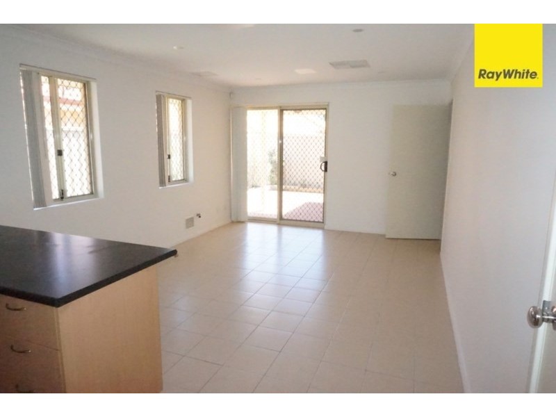 31/135 Challis Road, Seville Grove WA 6112