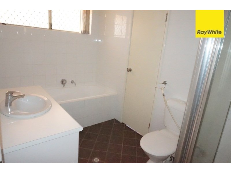 31/135 Challis Road, Seville Grove WA 6112