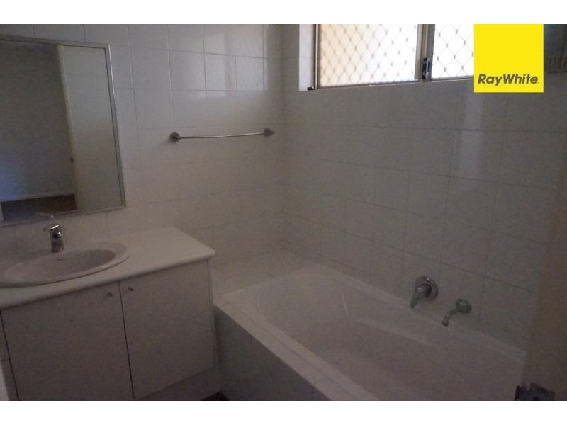 31/135 Challis Road, Seville Grove WA 6112