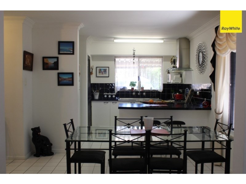 33 Parkfield Road, Kelmscott WA 6111