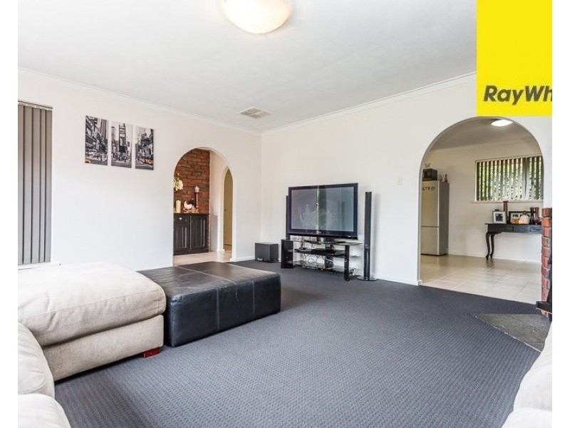 11 Platte Court, Gosnells WA 6110