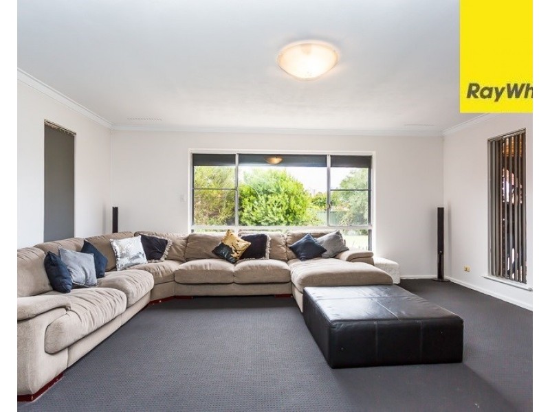 11 Platte Court, Gosnells WA 6110