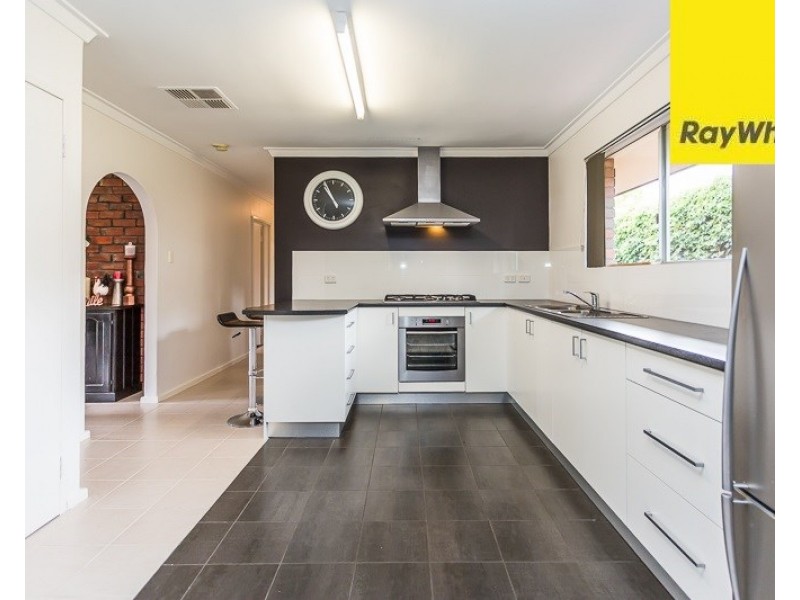 11 Platte Court, Gosnells WA 6110