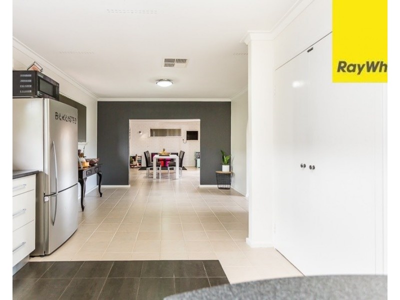 11 Platte Court, Gosnells WA 6110