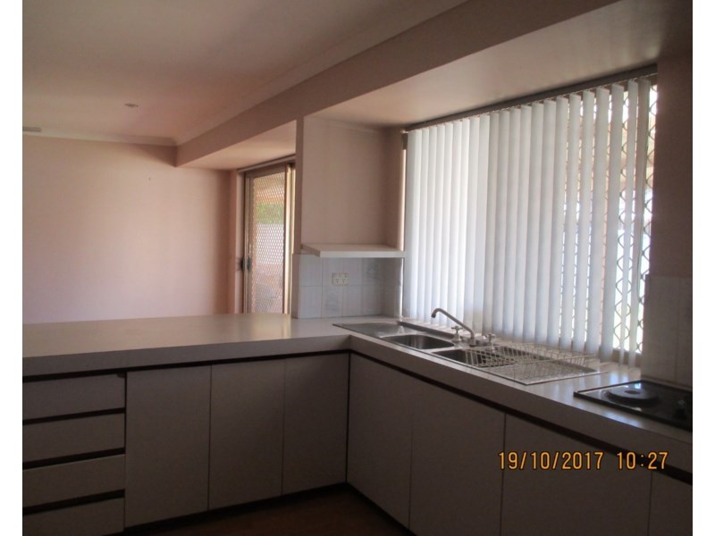 98 Brown Crescent, Seville Grove WA 6112