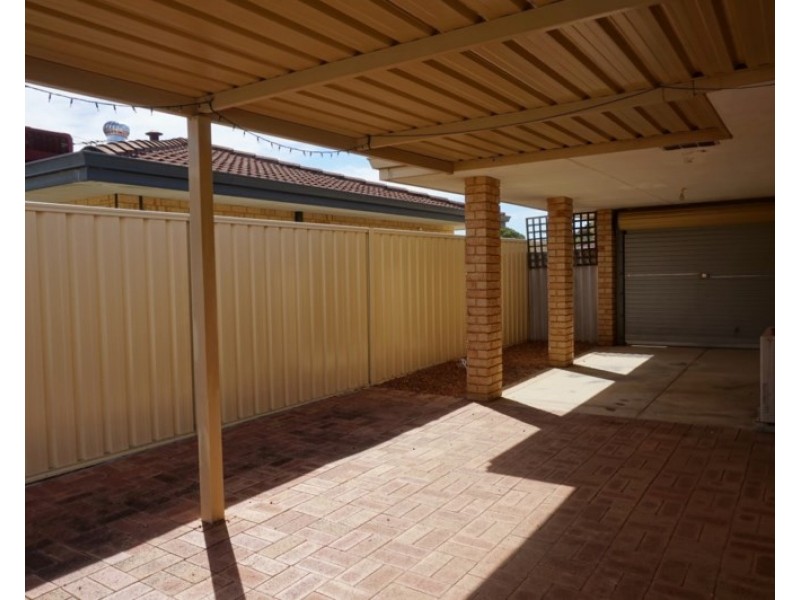 98 Brown Crescent, Seville Grove WA 6112