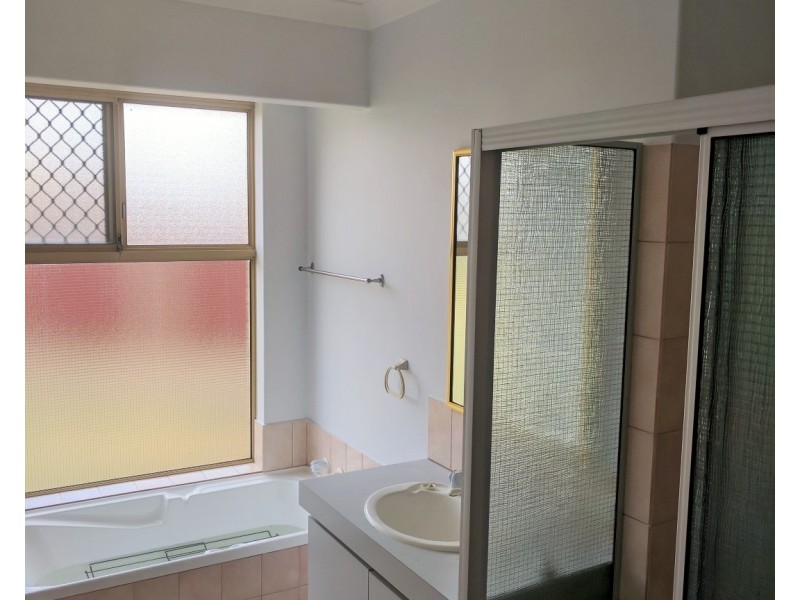 34 Candish Grove, Seville Grove WA 6112