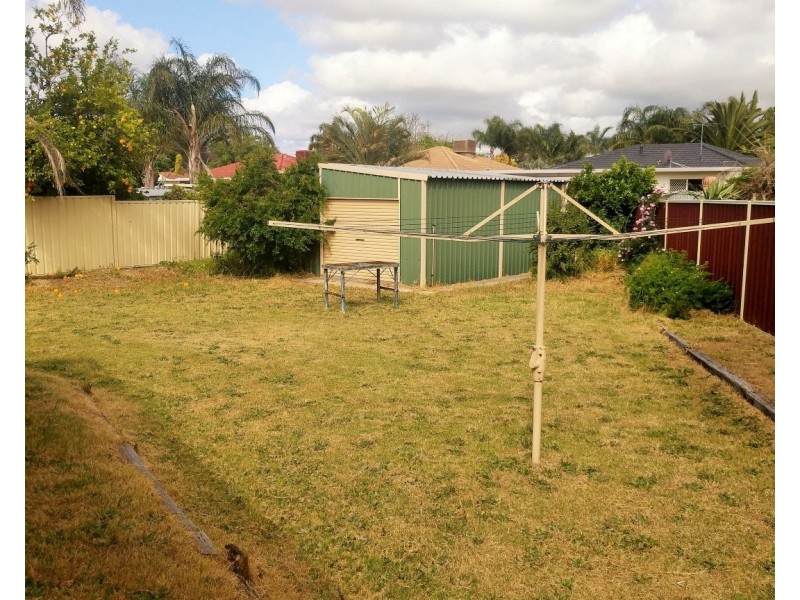 34 Candish Grove, Seville Grove WA 6112