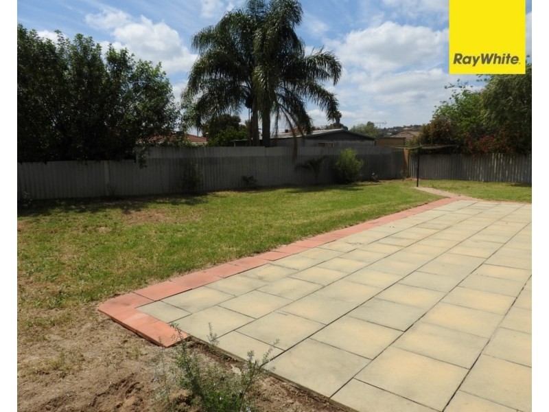 7 Leumeah Street, Armadale WA 6112