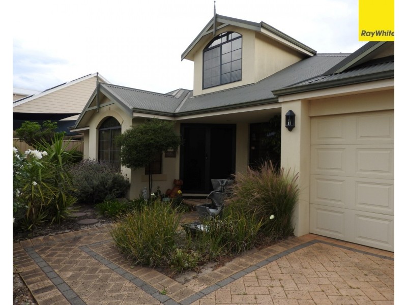 26 Roebuck Avenue, Canning Vale WA 6155