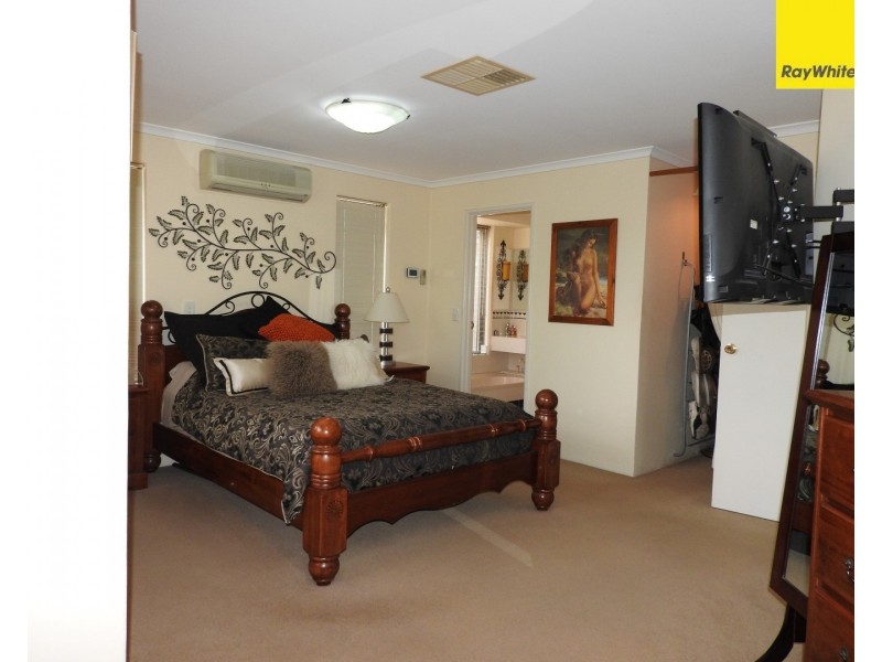 26 Roebuck Avenue, Canning Vale WA 6155