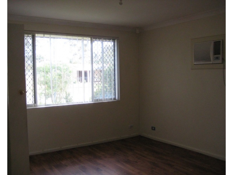 6 Silver Mallee Close, Camillo WA 6111