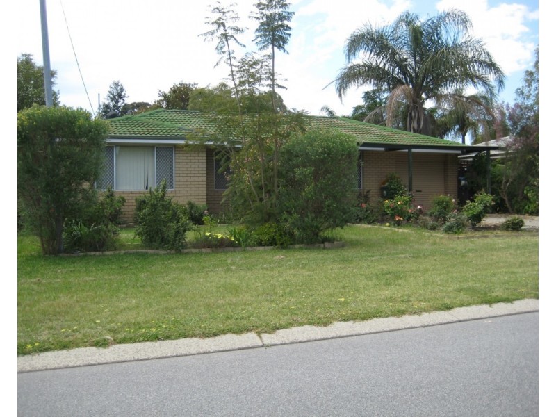 6 Silver Mallee Close, Camillo WA 6111