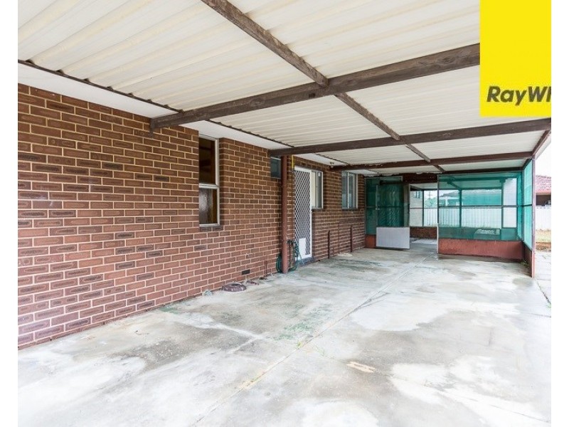 31 Girraween Street, Armadale WA 6112