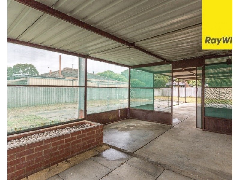 31 Girraween Street, Armadale WA 6112