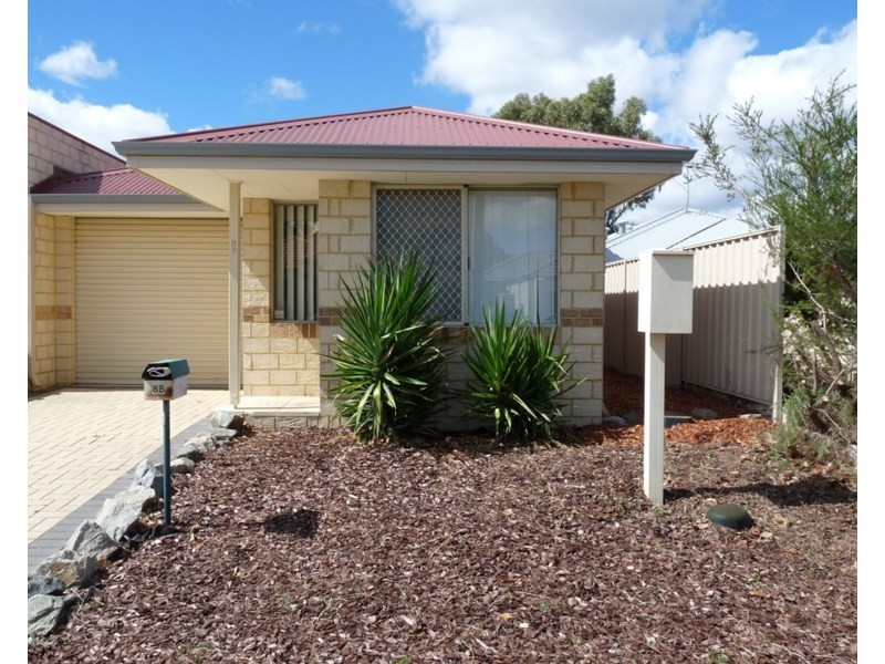8b Devonshire Terrace, Armadale WA 6112