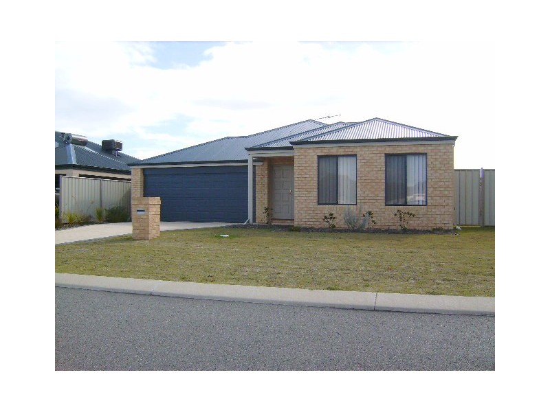 16 Voltaire Way, Secret Harbour WA 6173