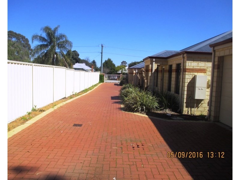 2/27 Sixth Road, Armadale WA 6112