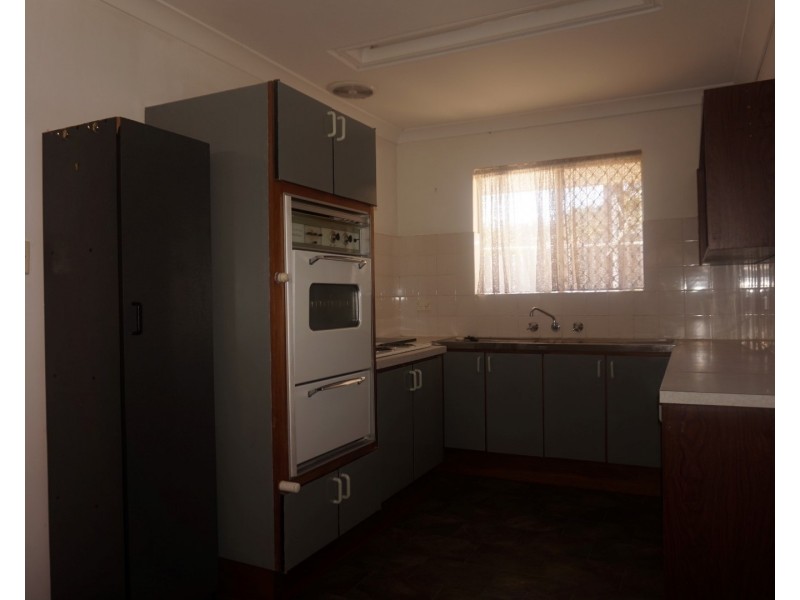31 Ellis Road, Mount Nasura WA 6112