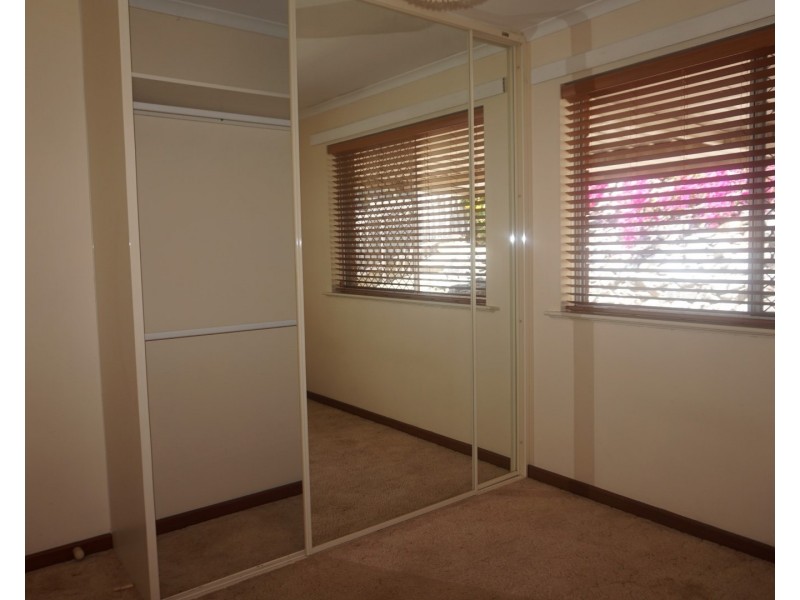 31 Ellis Road, Mount Nasura WA 6112