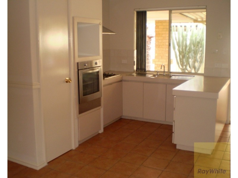 30 Chamberlain Way, Armadale WA 6112