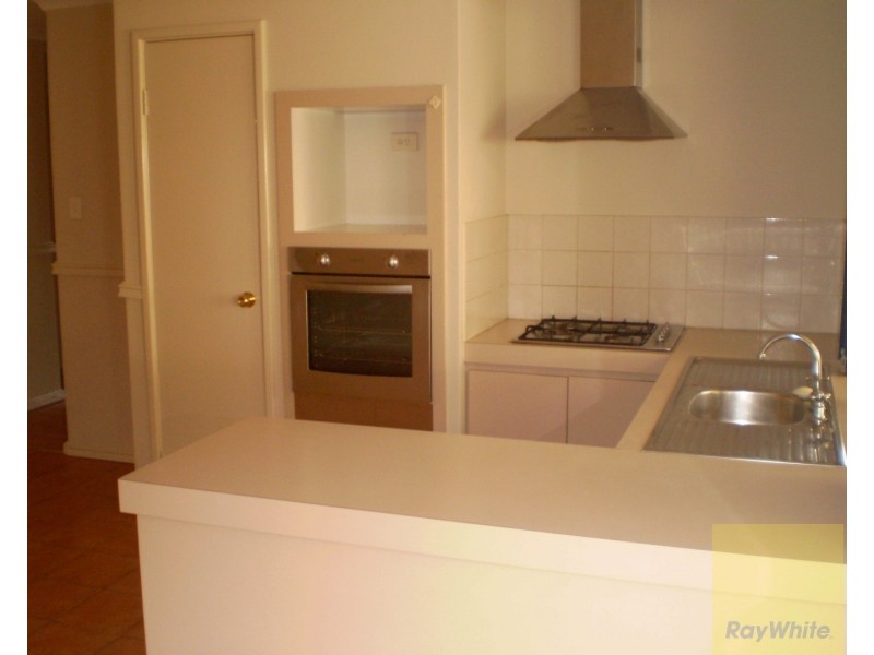 30 Chamberlain Way, Armadale WA 6112