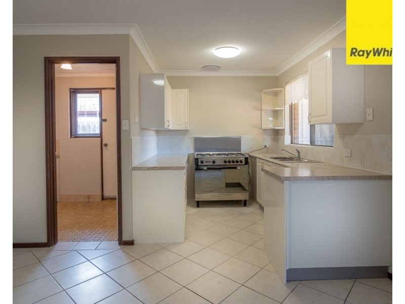 12 Silver Mallee Close, Camillo WA 6111