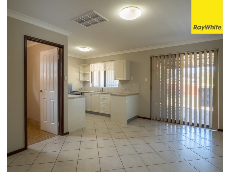 12 Silver Mallee Close, Camillo WA 6111