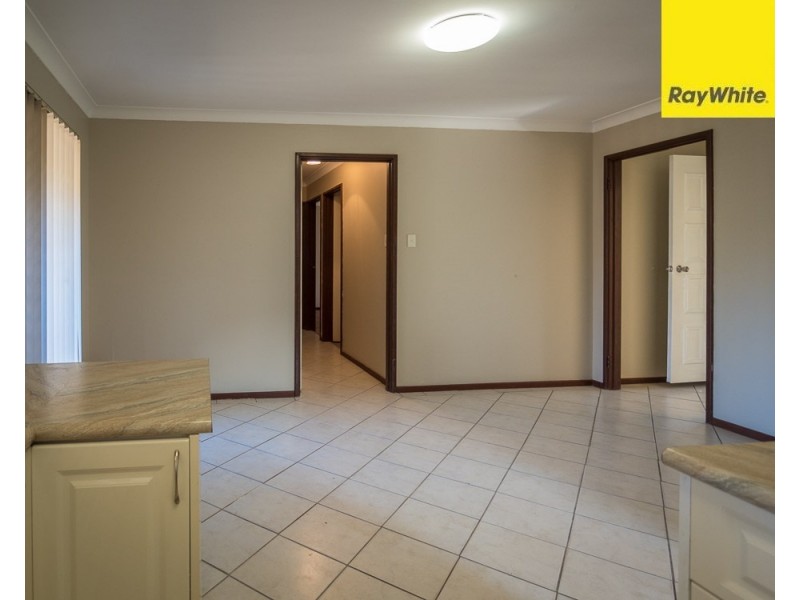 12 Silver Mallee Close, Camillo WA 6111