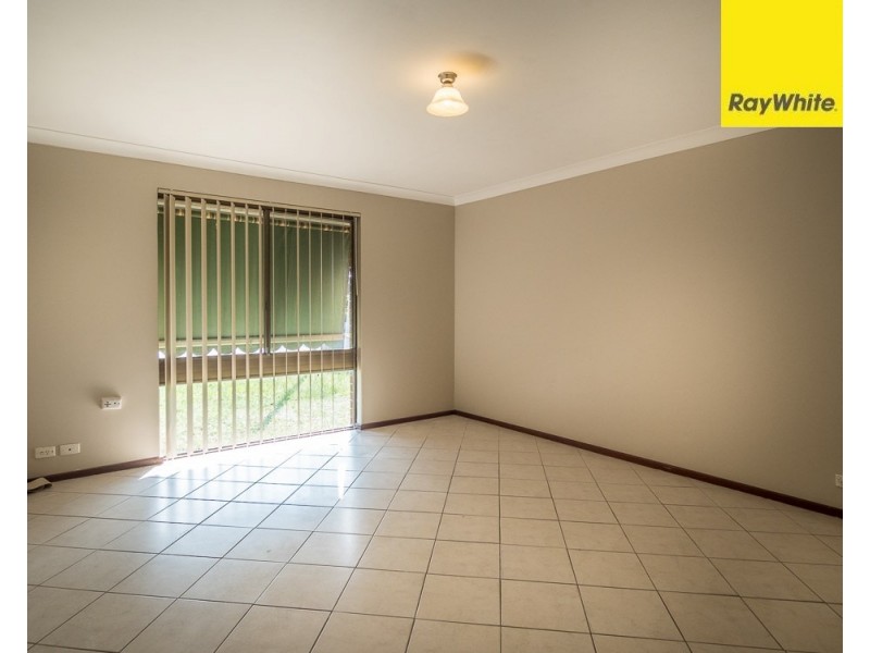 12 Silver Mallee Close, Camillo WA 6111